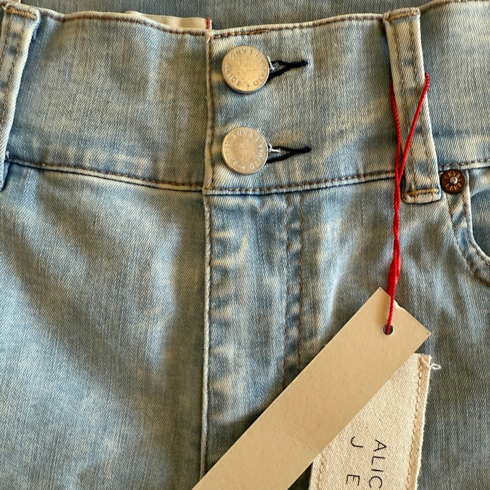 Alice + Olivia Beautiful Seamed Wide-leg Jeans - Picture 13 of 17